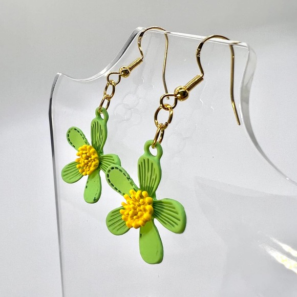 Green and Yellow Flower Earrings - 90s Dangle Earrings - Hippie Earrings - Picture 3 of 9